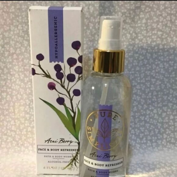 Bath
and Body Works Pure Simplicity Hypoallergenic Acia Berry Mist 6 Fl oz - Picture 1 of 3